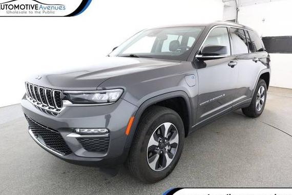 JEEP GRAND CHEROKEE 2023 1C4RJYB68PC588937 image